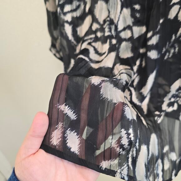 Daniel Rainn for A Pea in the Pod Blouse Size L – Sheer, Floral, Flowy - Picture 6 of 9